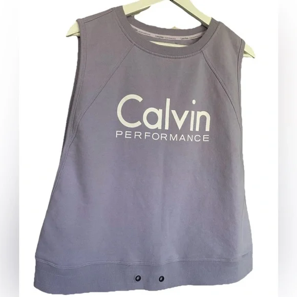 Calvin Klein women’s Light Lavender Crewneck Sweatshirt Size M ( small defect) - Picture 6 of 12